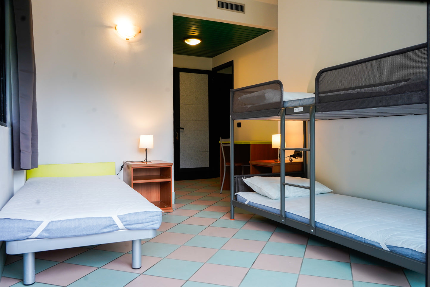 STANZA SORBA POSTO LETTO IN OSTELLO